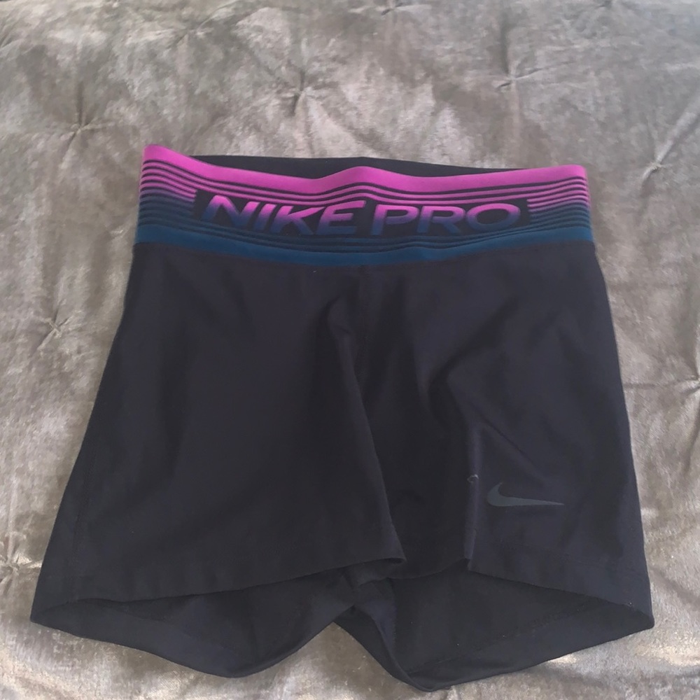 Nike pros NWOT